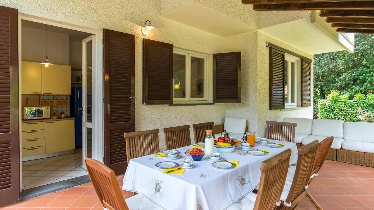 Villa La Meridiana 8&1, Emma Villas Pietrasanta